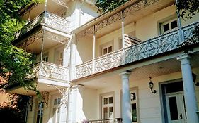 Villa Sanssouci - Bäderstilvilla mit individuellen Wohnungen